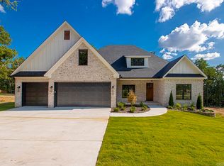 3 Bear Valley Cir, Little Rock, AR 72223