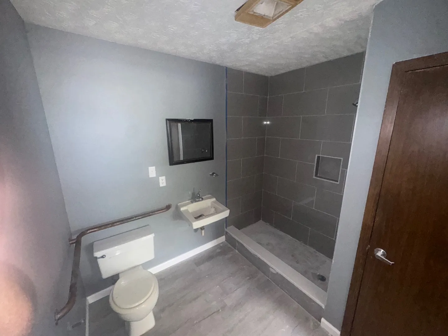 630 Village Way - Unit 1 — Photo 4
