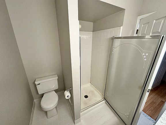 3rd image of 43785 Stoney Ln