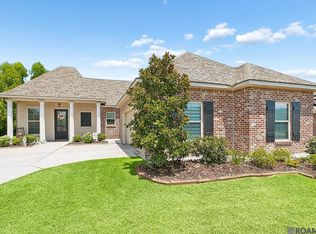860 Lakehaven Dr, Gonzales, LA 70737