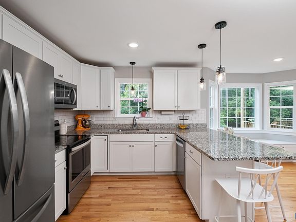 2nd image of 396 Cunningham Meadows Dr