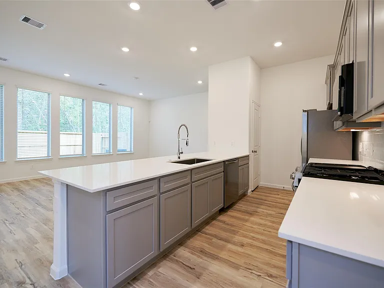665 Royal Arch Dr — Photo 11
