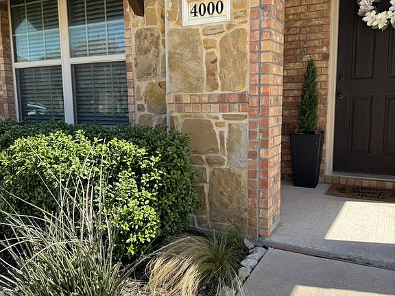 4th image of 4000 Eaton Park Dr