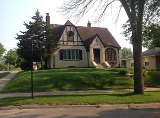 2649 Meadowbrook Dr SE, Cedar Rapids, IA 52403