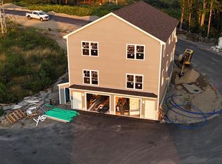 2 Cypress Ln, Windham, NH 03087