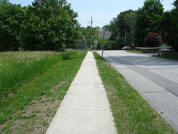 4th image of 7 Lawler Ln