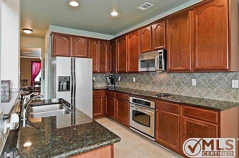 4th image of 4013 Summerhill Ln