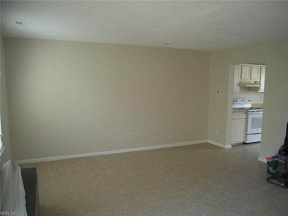 4th image of 154 Thalia Trace Dr
