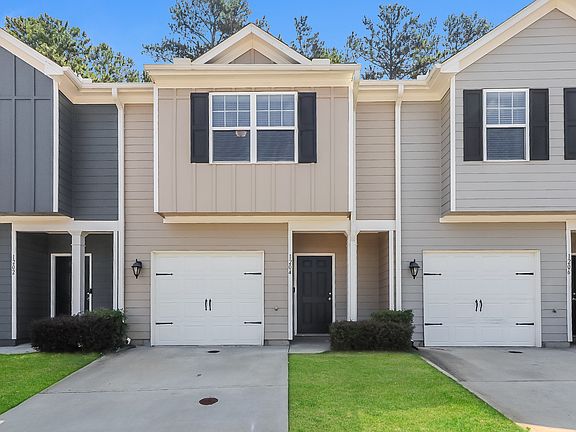 2nd image of 1204 Highwood Ln