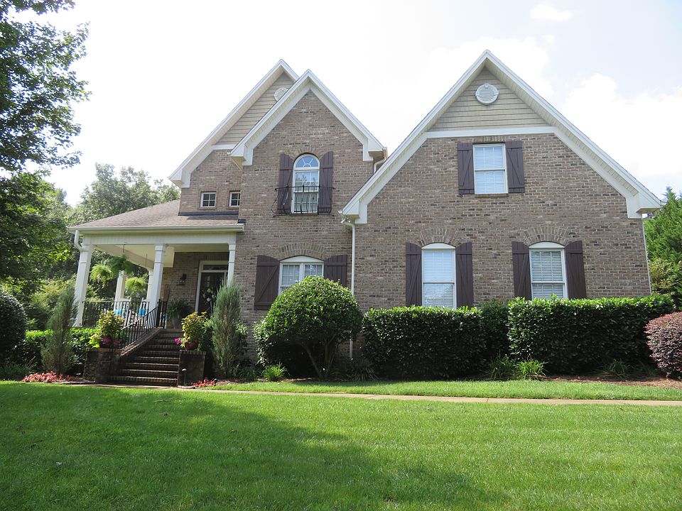 1st image of 10 Woods Edge Ct