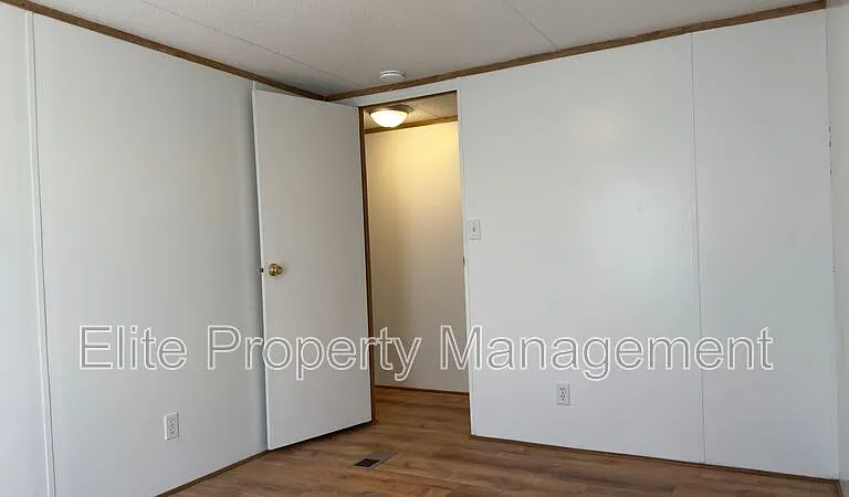 98 E Byrd Dr — Photo 12