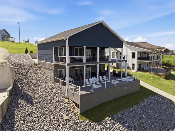 579 Sherwood Dr, Gilbertsville, KY 42044