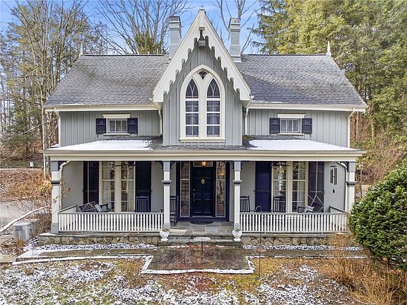 3rd image of 168 Rock Ridge Rd