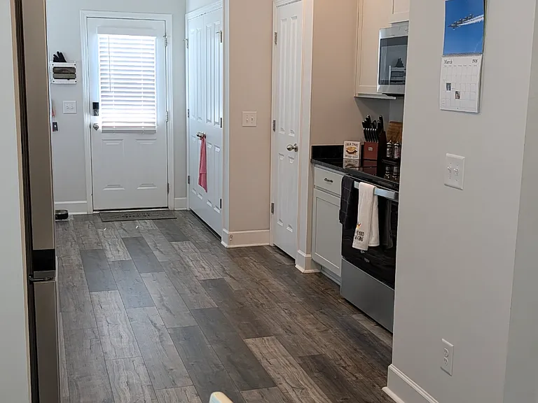 531 Farmstead Ln — Photo 8