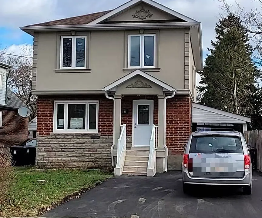 19 Balaclava Dr