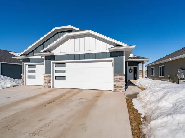 4500 E Leubecher Pl, Sioux Falls, SD 57108