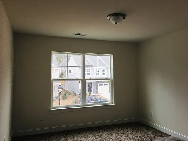 312 Lionel St — Photo 12