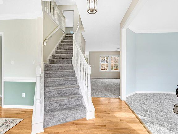 3rd image of 103 Springberry Ct