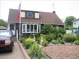 1st image of 1041 Sherman Dr