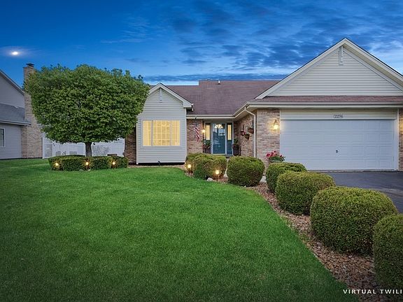3rd image of 2296 Foxwood Dr