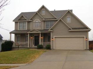7512 N Chas Dr, Kansas City, MO 64158
