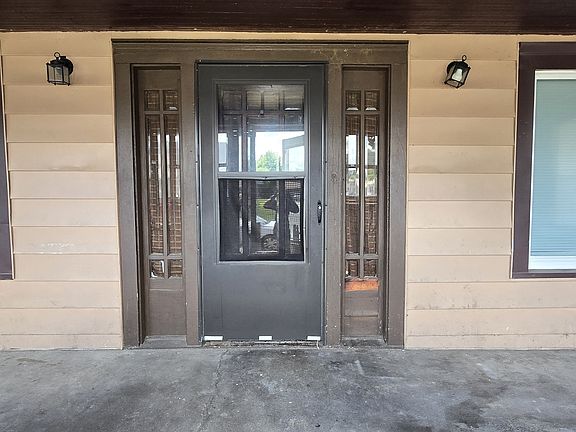 3rd image of 1031 Hendricks St