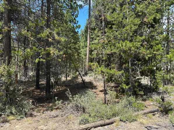 15674 Holiday Ct, La Pine, OR 97739