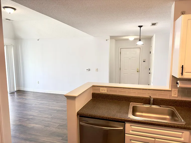 78 Mill St #302 — Photo 35