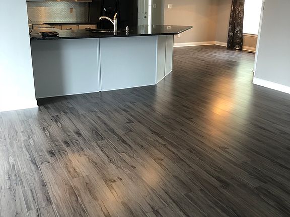 2nd image of 209 Shanks Mill Ct
