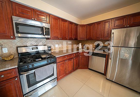 2nd image of 3113 23rd St #4F