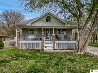 1054 SW 2nd St, Lincoln, NE 68508