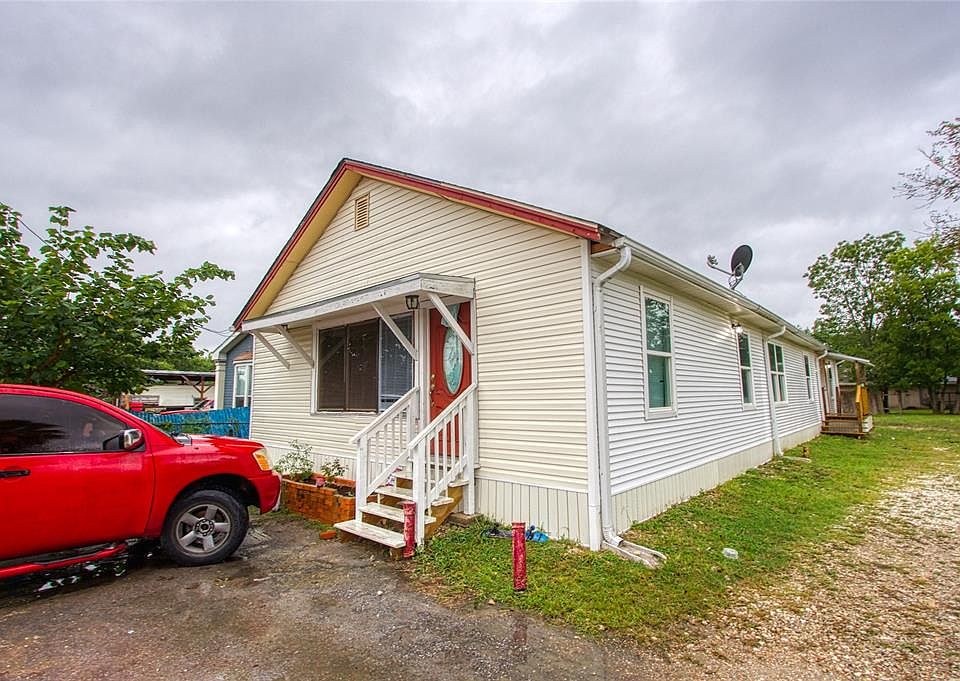 1st image of 6425 & 6427 Bayway Dr