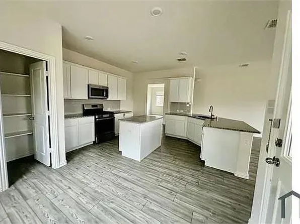 6133 Hightower St, Celina, TX 76227
