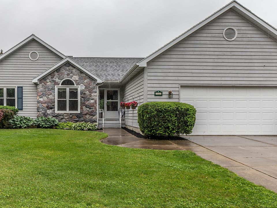 1st image of 882 Wildemere Dr