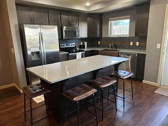 3 bed, 2.5 bath, 1600 sqft, $2,300 — Photo 3