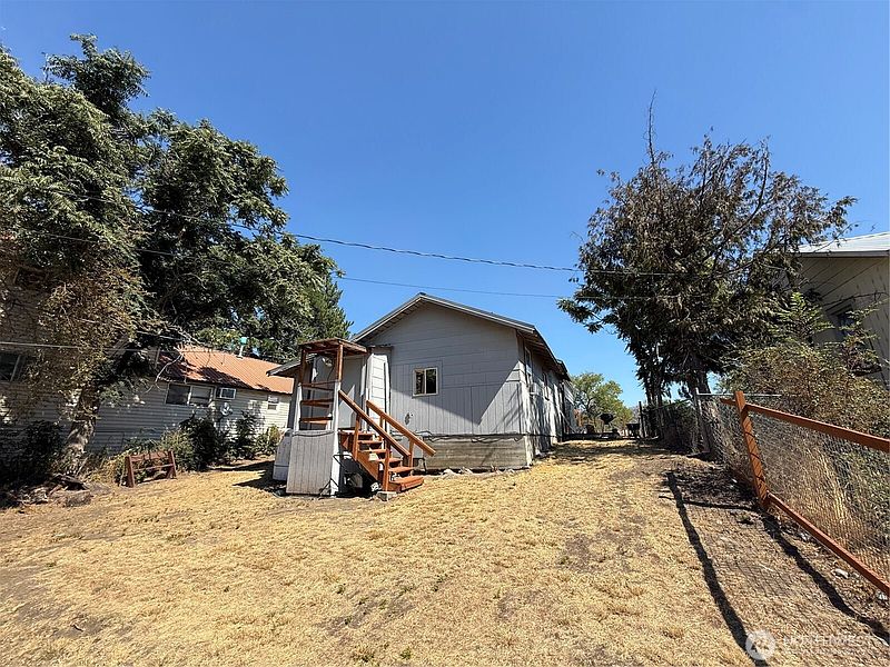 2nd image of 426 Hanford Street