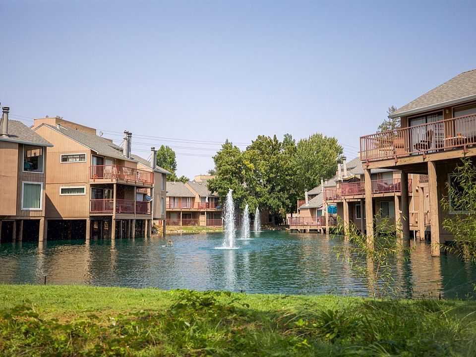 1st image of 7936 Arcade Lake Ln #33