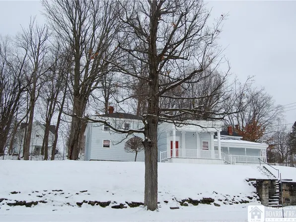 351 E 5th St, Jamestown, NY 14701