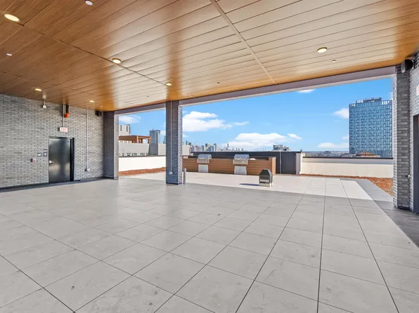 412 Whiton Street image 34 of 40