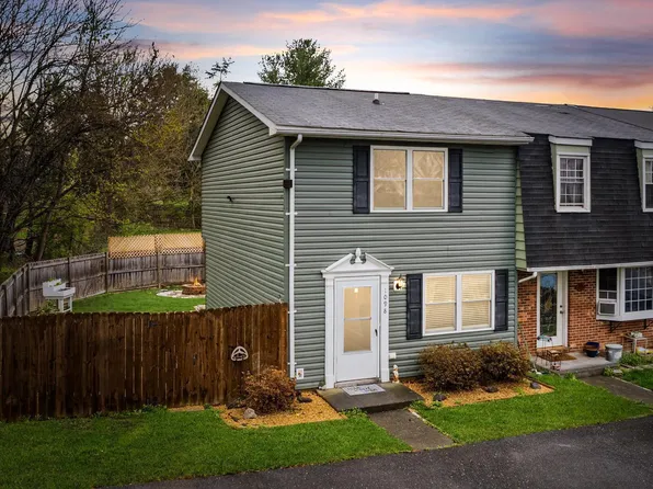 1098 Filbert St, Stephens City, VA 22655