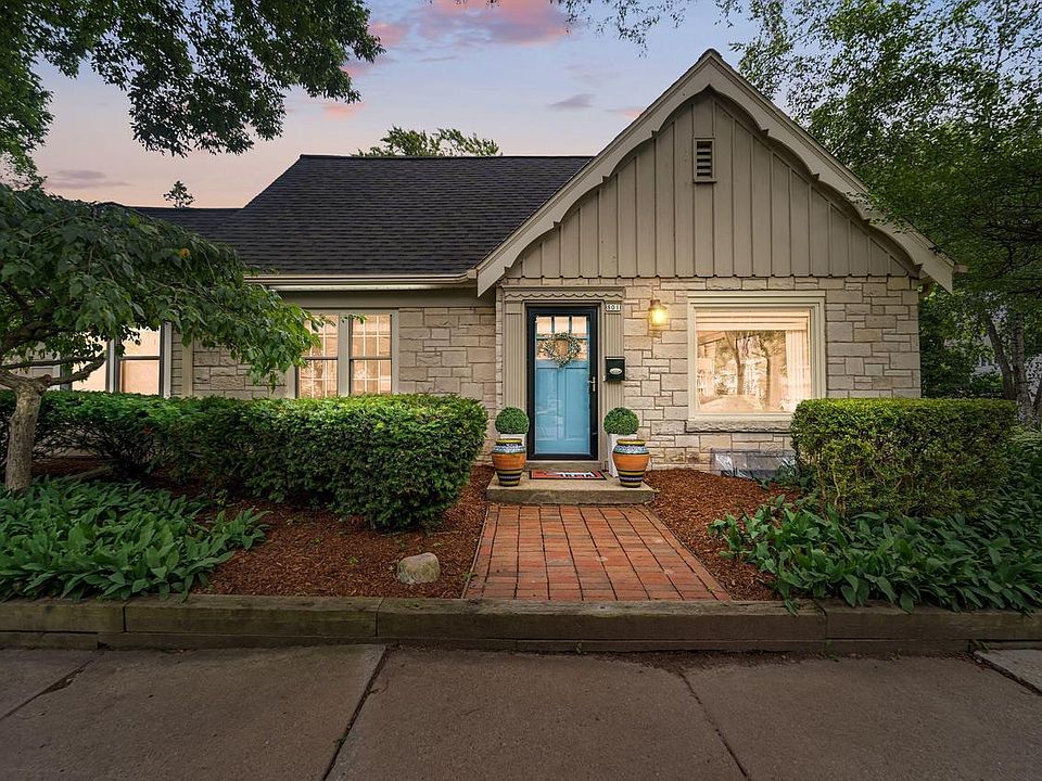 1st image of 801 East Chateau PLACE