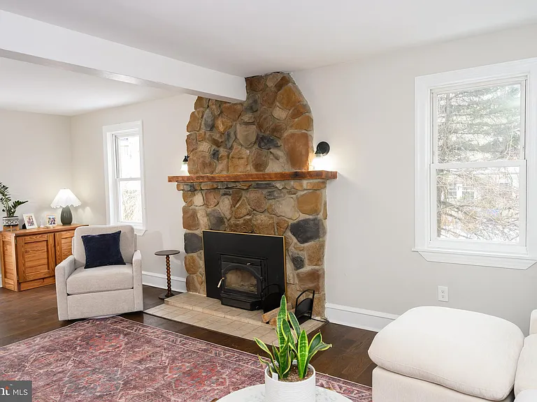 220 Balligomingo Rd — Photo 5