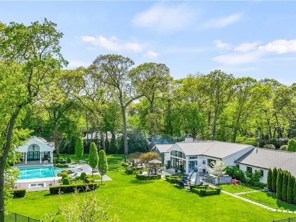 4 Canterbury Road, Old Brookville, NY 11545