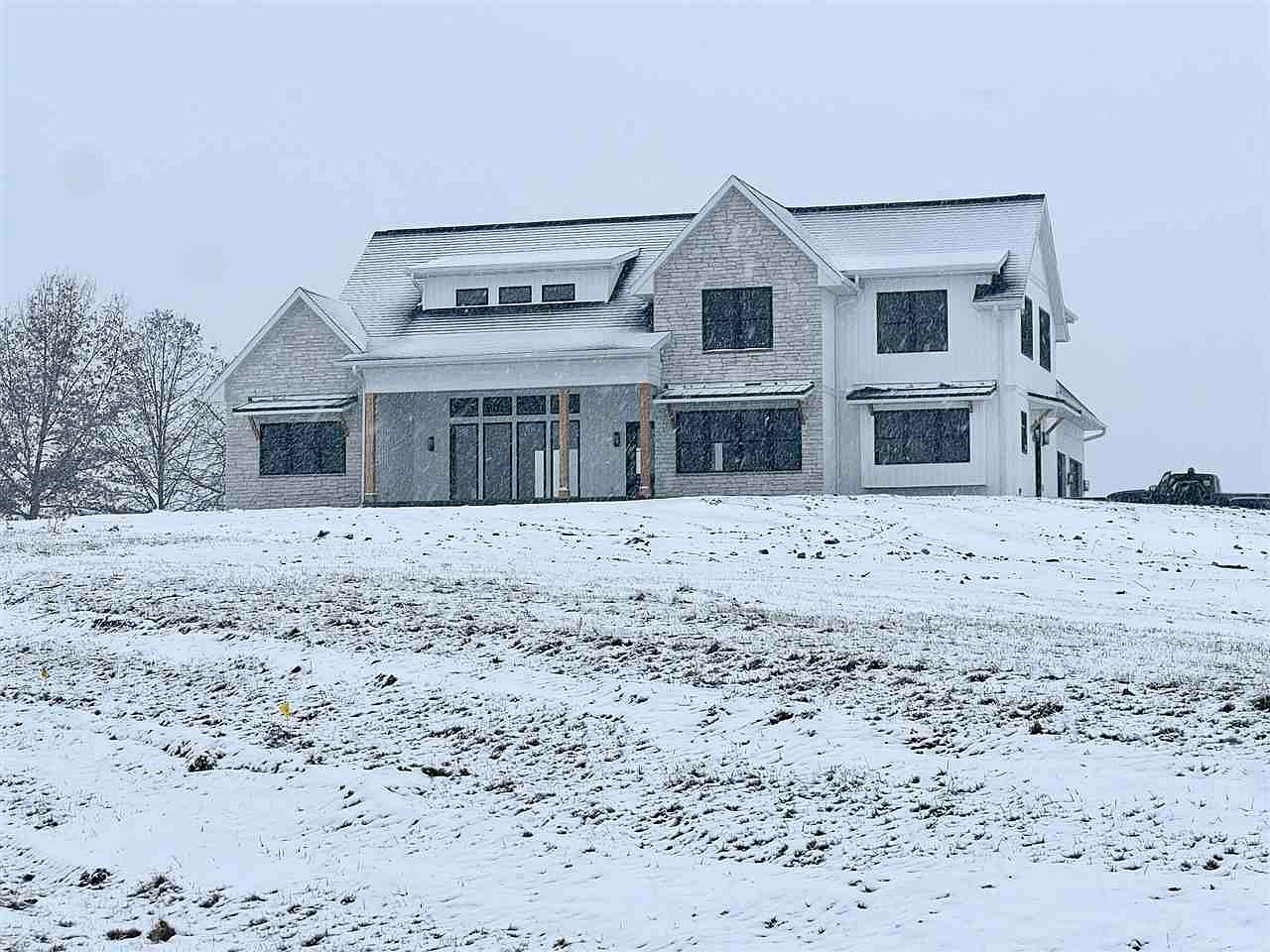 1371 Nutmeg Ave, Kalona, IA 52247 Zillow