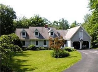 216 N Raymond Rd, Raymond, ME 04071