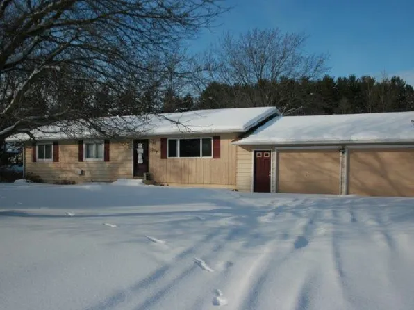 307 2nd St, Star Prairie, WI 54026