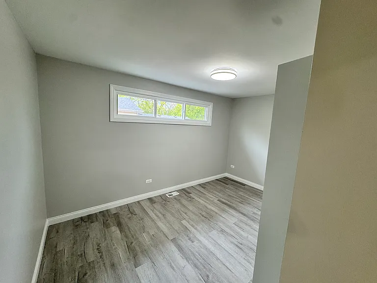 2616 Metropolitan Ave — Photo 13