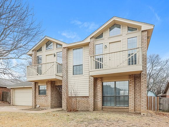 4th image of 216 Mesa Wood Dr