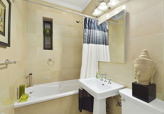 4th image of 288 W 92nd St APT 1-D