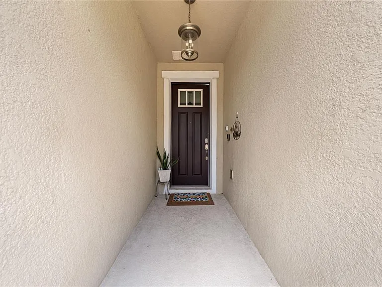 4704 Ruby Red Ln — Photo 5